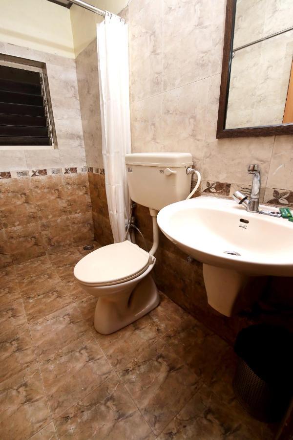 Westend Hotel Matheran Ngoại thất bức ảnh