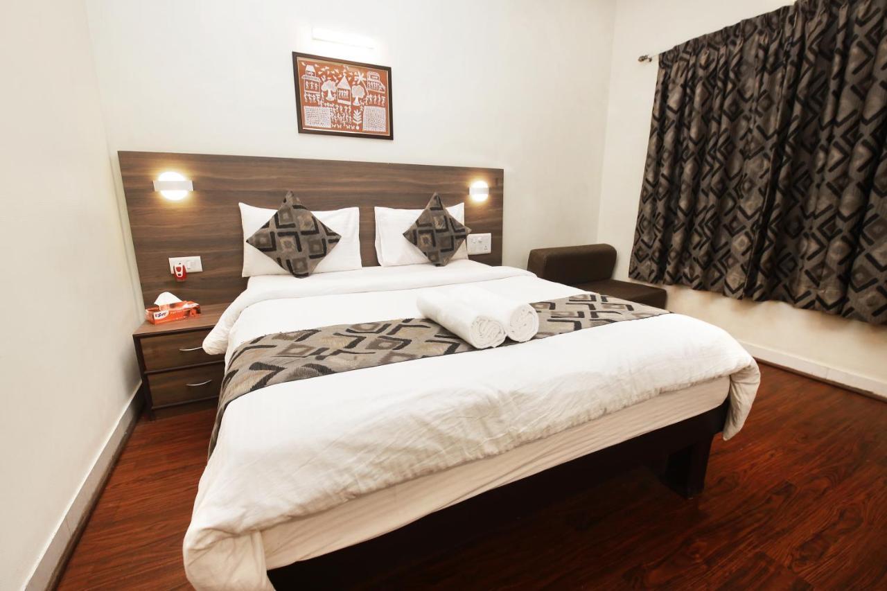 Westend Hotel Matheran Ngoại thất bức ảnh