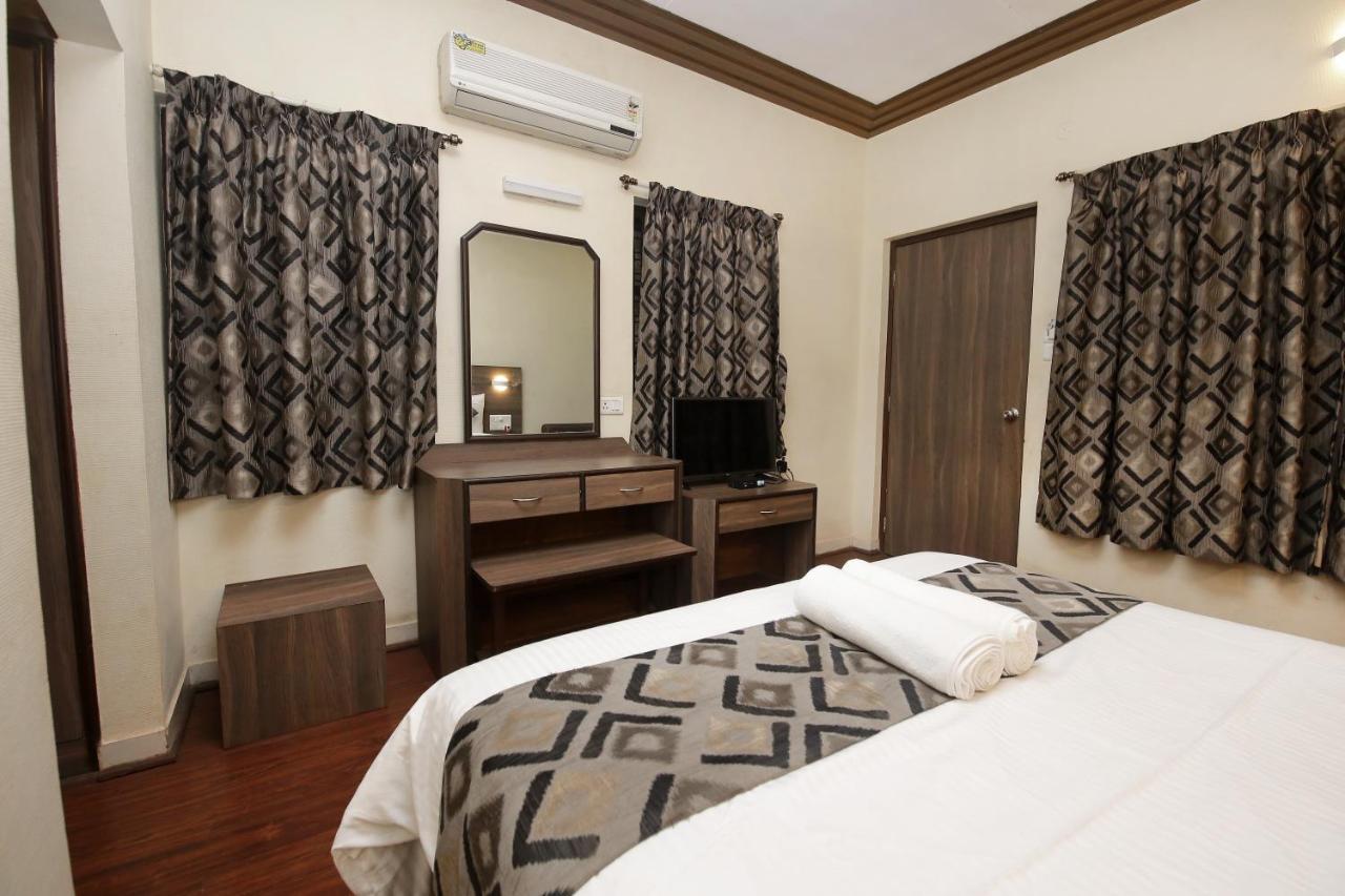 Westend Hotel Matheran Ngoại thất bức ảnh