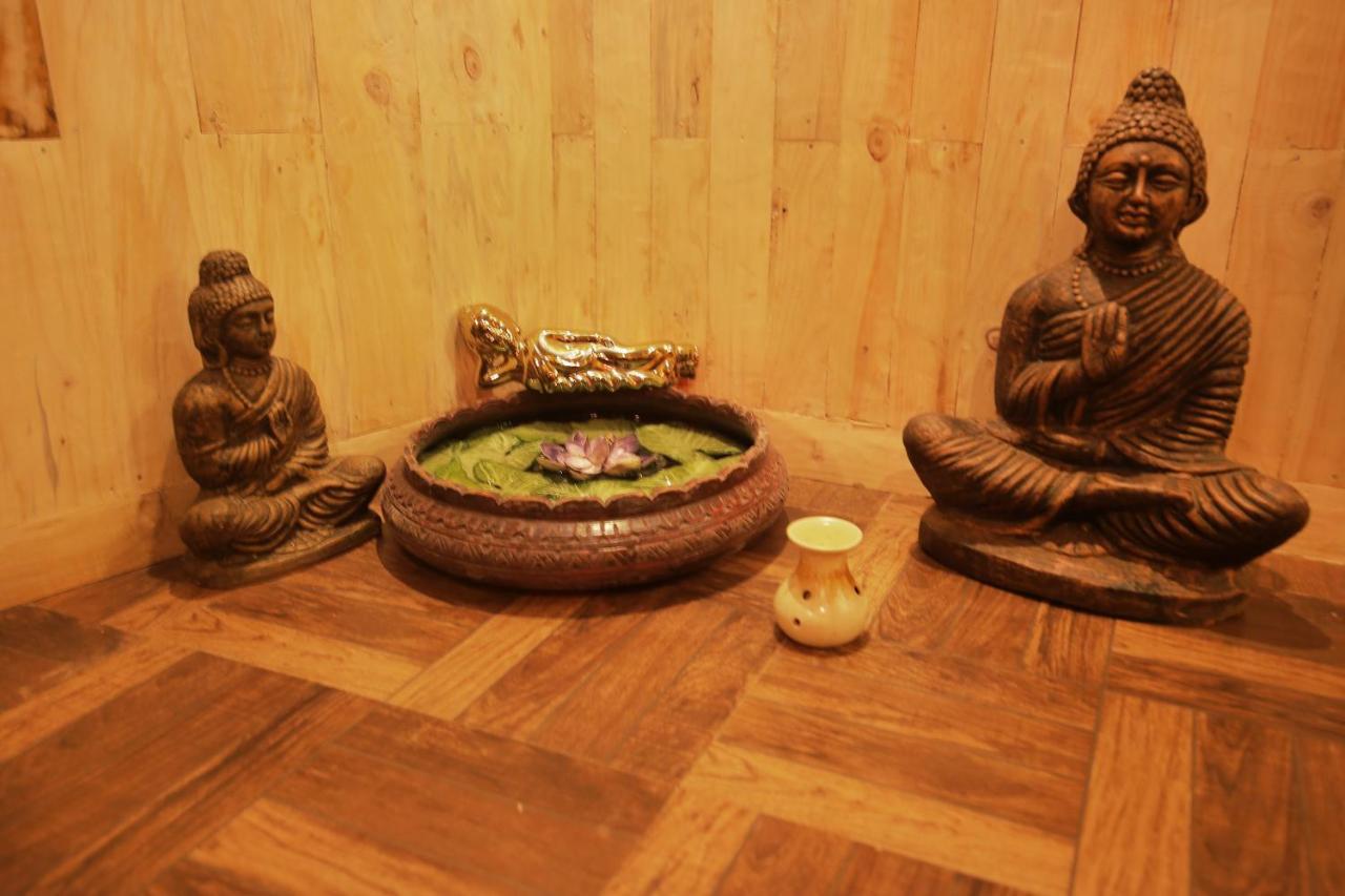 Westend Hotel Matheran Ngoại thất bức ảnh