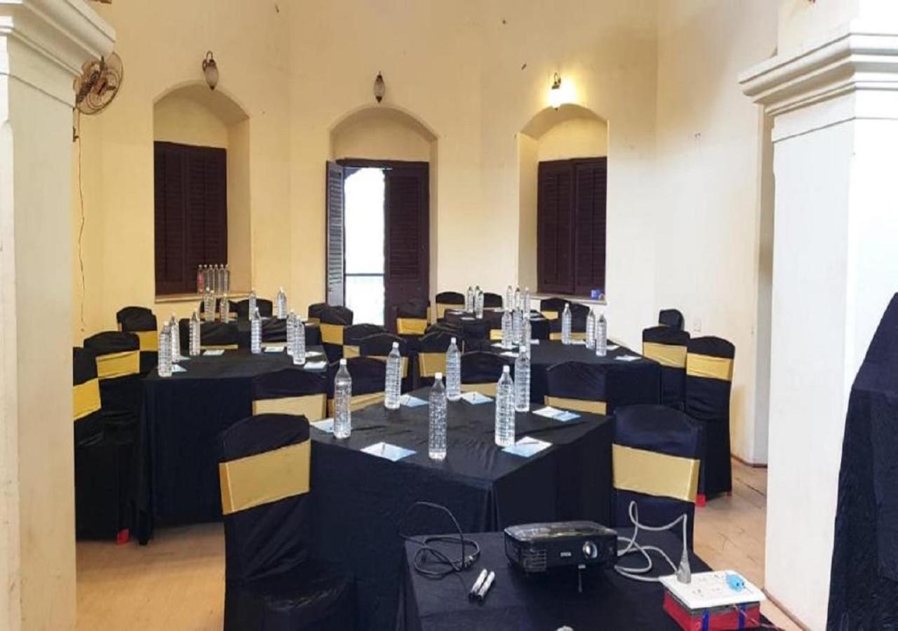 Westend Hotel Matheran Ngoại thất bức ảnh