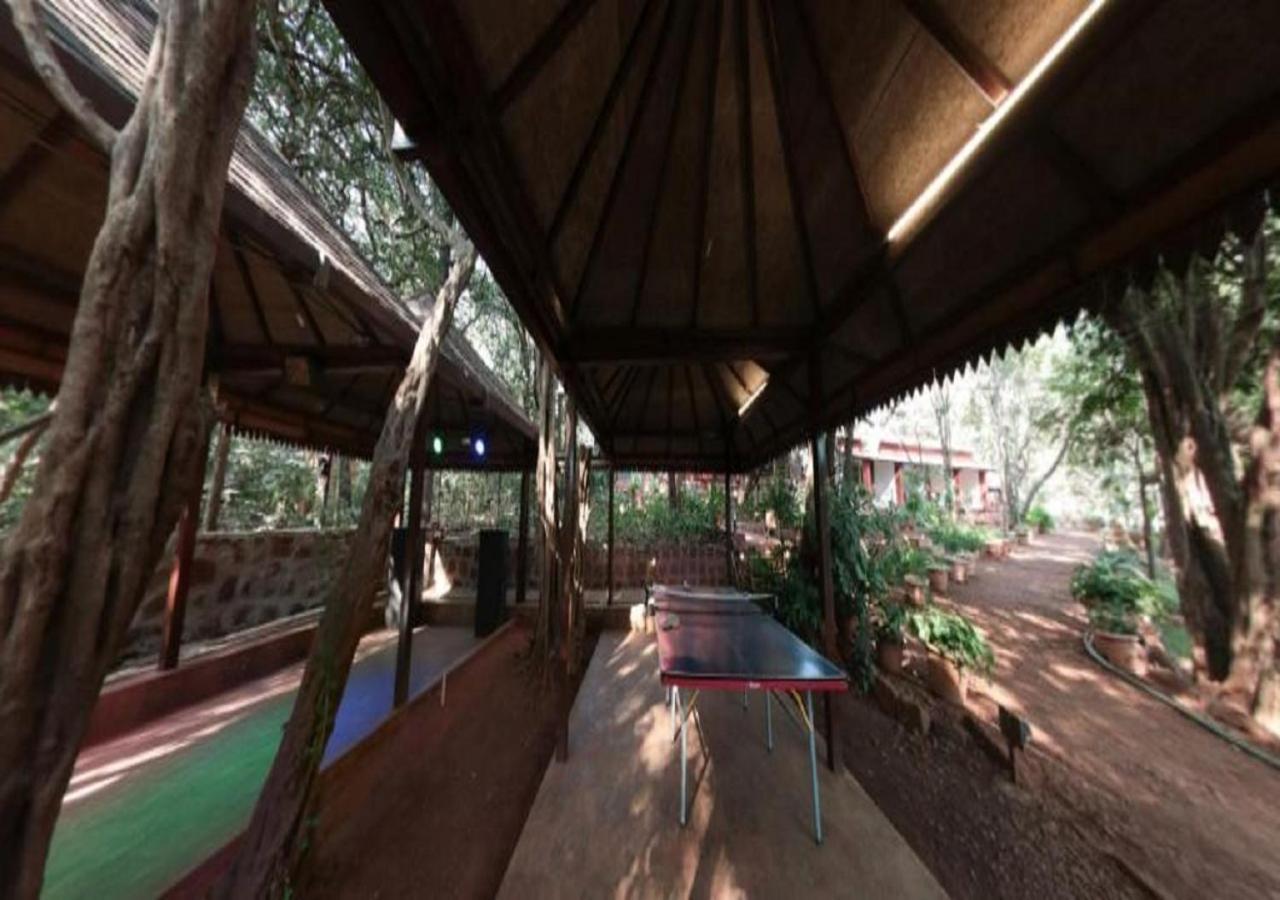 Westend Hotel Matheran Ngoại thất bức ảnh