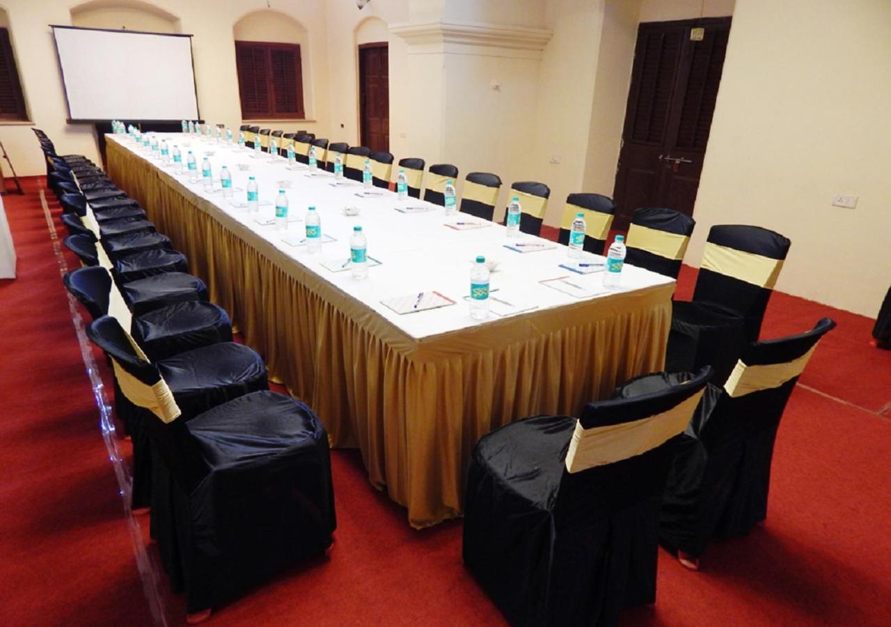 Westend Hotel Matheran Ngoại thất bức ảnh
