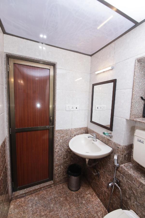 Westend Hotel Matheran Ngoại thất bức ảnh